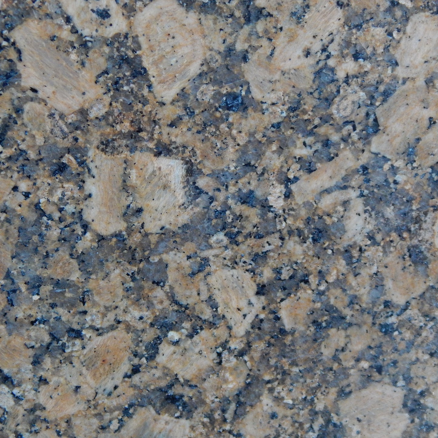 GRANITO GIALLO FIORITO