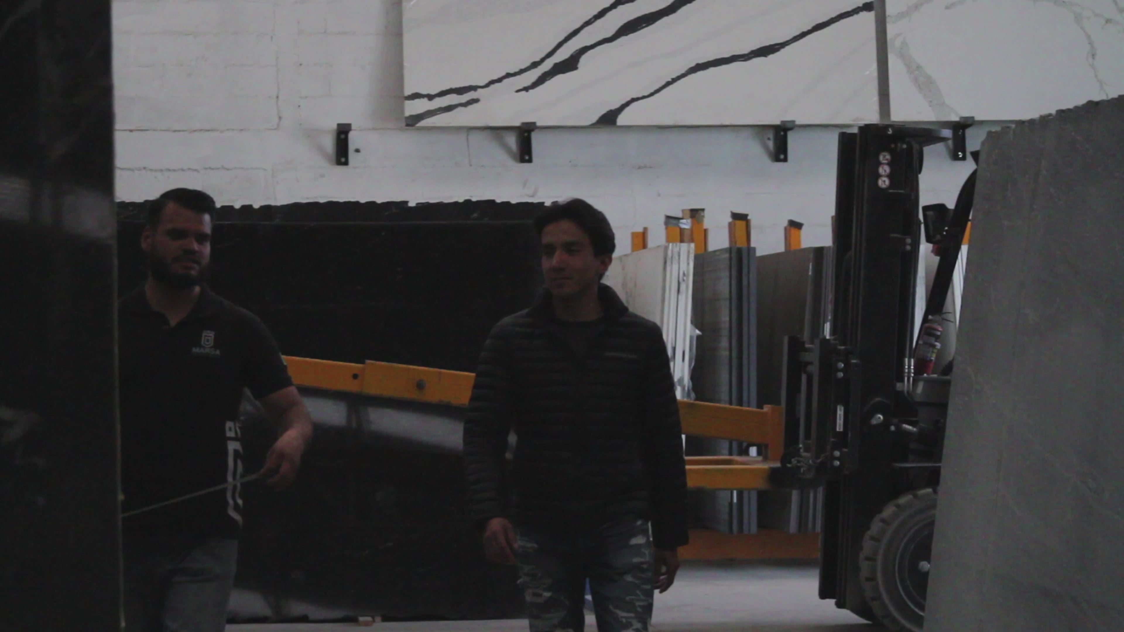 Cargar video: 